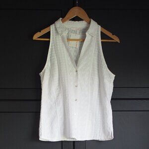 Camaieu | NWT Sleeveless Eyelet Shirt